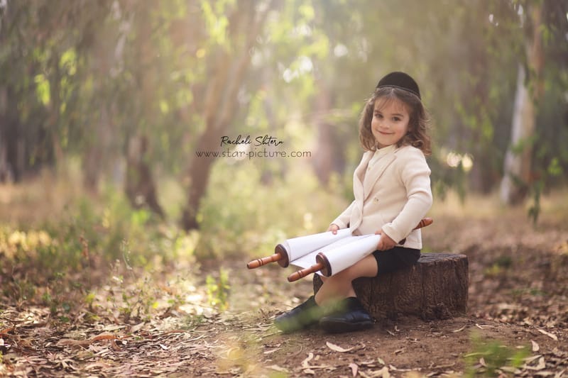 הטוהר הזה של הבונבון שבגזירת תלתל נהיה גבר קטן