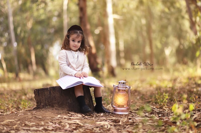 הטוהר הזה של הבונבון שבגזירת תלתל נהיה גבר קטן