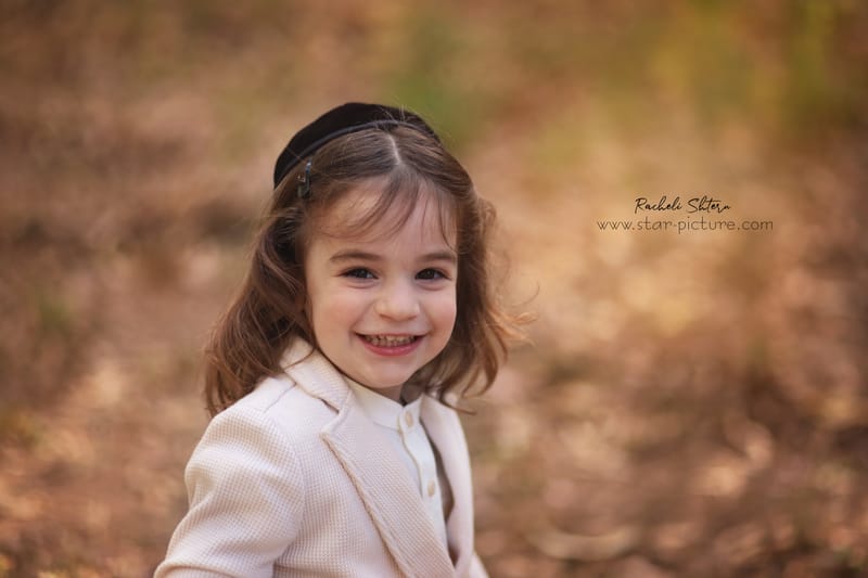 הטוהר הזה של הבונבון שבגזירת תלתל נהיה גבר קטן