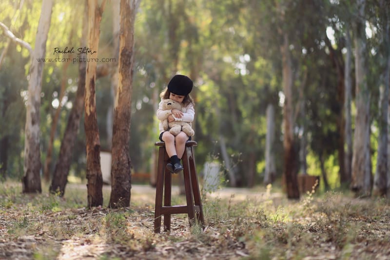 הטוהר הזה של הבונבון שבגזירת תלתל נהיה גבר קטן