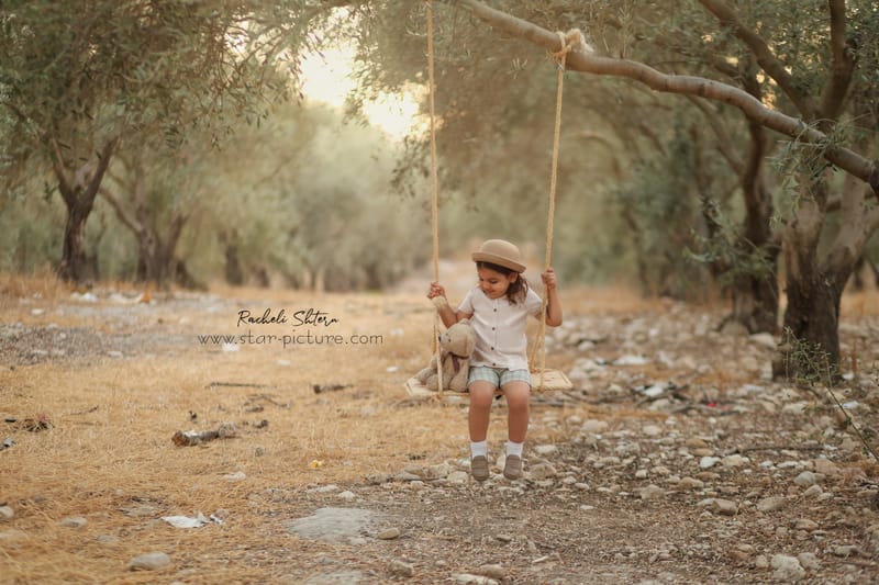 הטוהר הזה של הבונבון שבגזירת תלתל נהיה גבר קטן