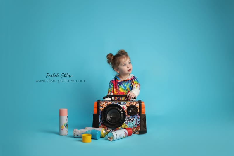 הרגע הזה שהוא עדיין שובב ותינוק , רגע לפני שהוא הופך להיות גבר קטן...