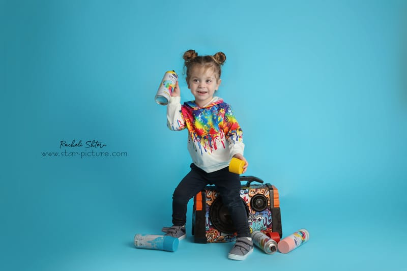 הרגע הזה שהוא עדיין שובב ותינוק , רגע לפני שהוא הופך להיות גבר קטן...