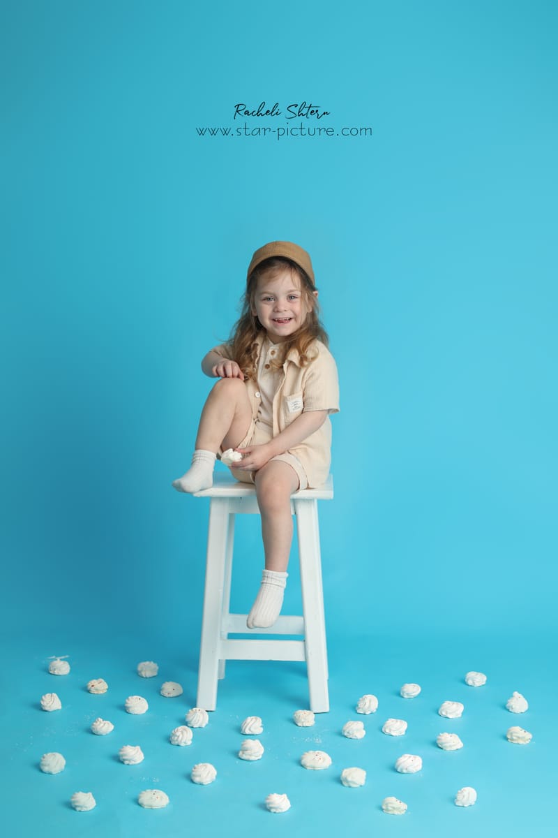 הרגע הזה שהוא עדיין שובב ותינוק , רגע לפני שהוא הופך להיות גבר קטן...