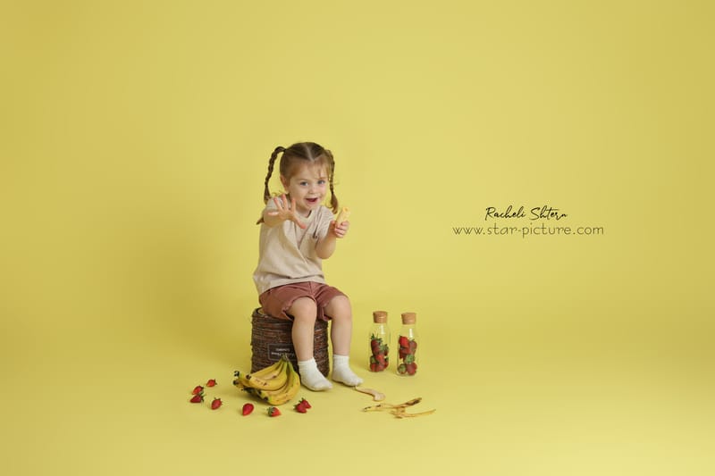 הרגע הזה שהוא עדיין שובב ותינוק , רגע לפני שהוא הופך להיות גבר קטן...