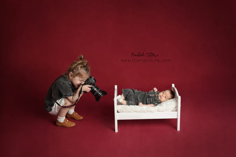 הרגע הזה שהוא עדיין שובב ותינוק , רגע לפני שהוא הופך להיות גבר קטן...