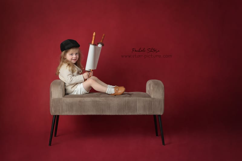 הרגע הזה שהוא עדיין שובב ותינוק , רגע לפני שהוא הופך להיות גבר קטן...