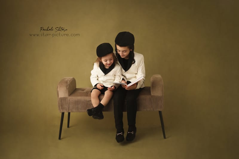 הרגע הזה שהוא עדיין שובב ותינוק , רגע לפני שהוא הופך להיות גבר קטן...