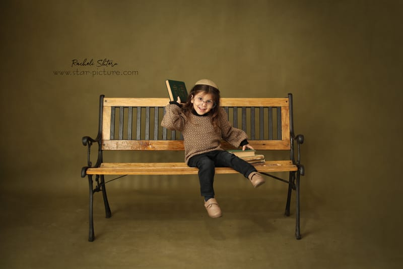 הרגע הזה שהוא עדיין שובב ותינוק , רגע לפני שהוא הופך להיות גבר קטן...