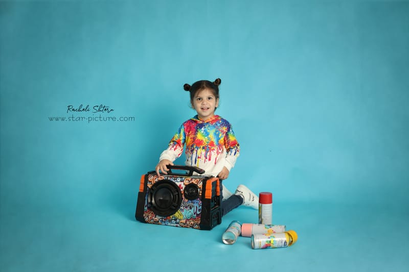 הרגע הזה שהוא עדיין שובב ותינוק , רגע לפני שהוא הופך להיות גבר קטן...