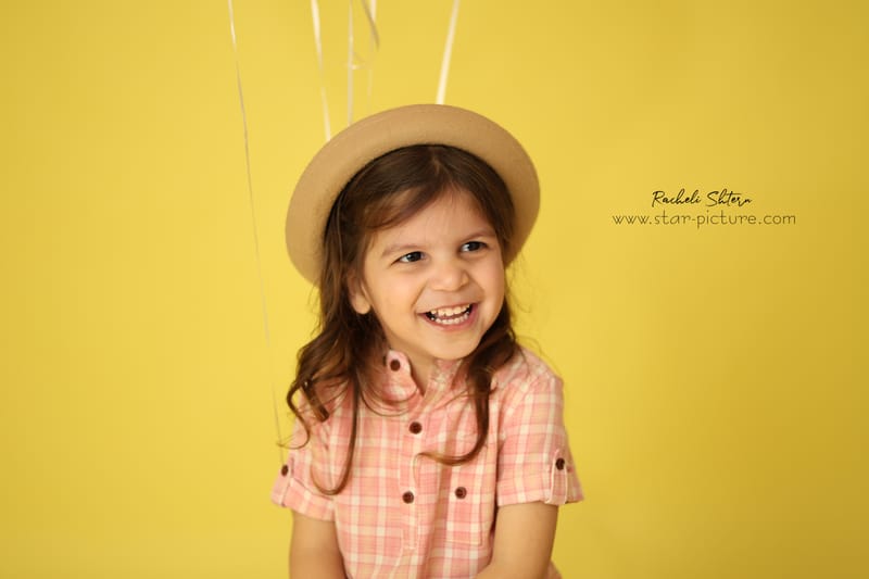 הרגע הזה שהוא עדיין שובב ותינוק , רגע לפני שהוא הופך להיות גבר קטן...