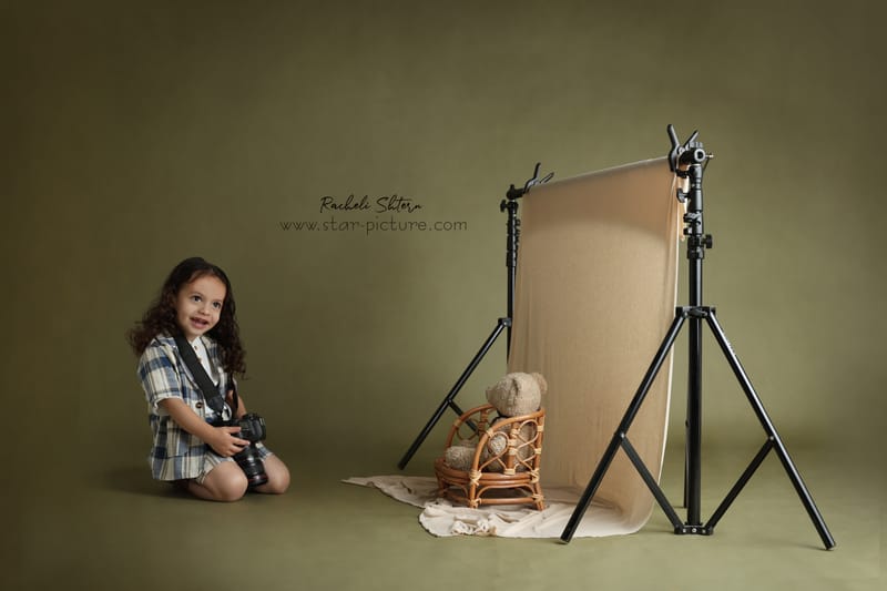 הרגע הזה שהוא עדיין שובב ותינוק , רגע לפני שהוא הופך להיות גבר קטן...