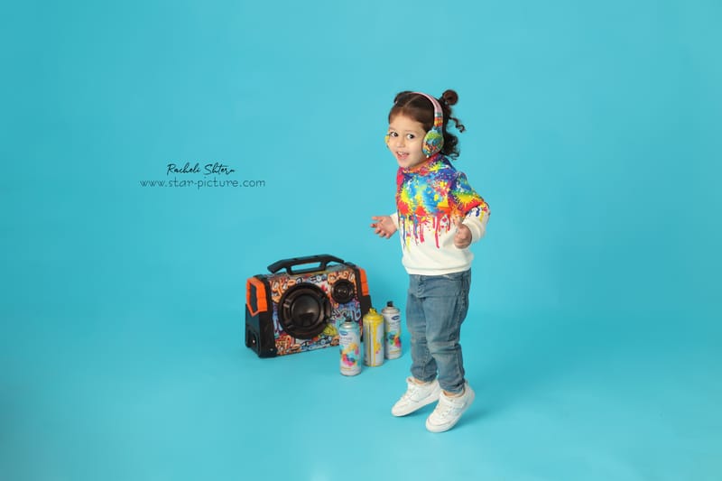 הרגע הזה שהוא עדיין שובב ותינוק , רגע לפני שהוא הופך להיות גבר קטן...