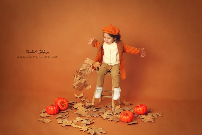 הרגע הזה שהוא עדיין שובב ותינוק , רגע לפני שהוא הופך להיות גבר קטן...