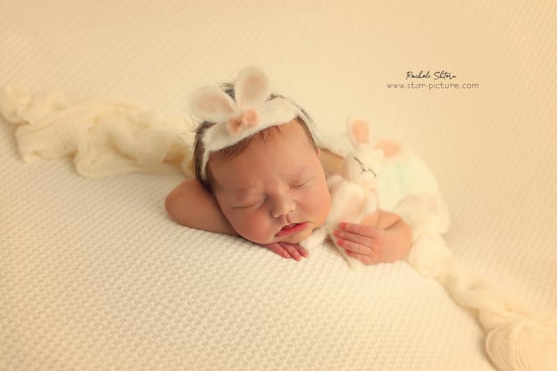 צבעים טבעיים זה פשוט לתת לרוך לדבר... לתת לפרצוף הרך והזעיר את כל תשומת הלב בפריים...