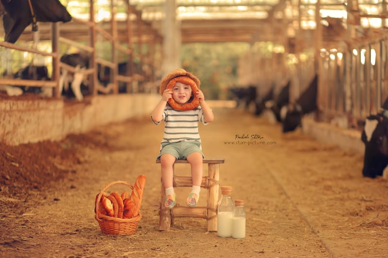 הטוהר הזה של הבונבון שבגזירת תלתל נהיה גבר קטן