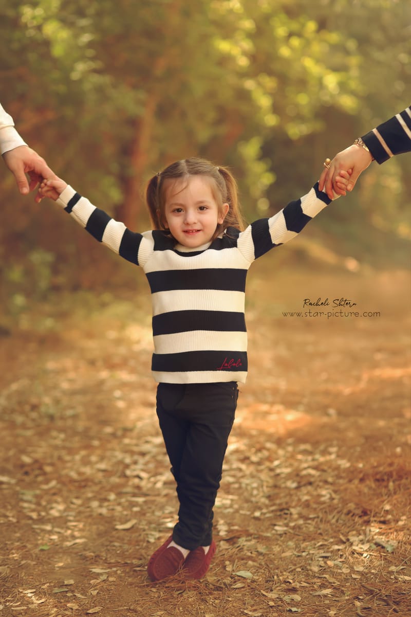 הטוהר הזה של הבונבון שבגזירת תלתל נהיה גבר קטן