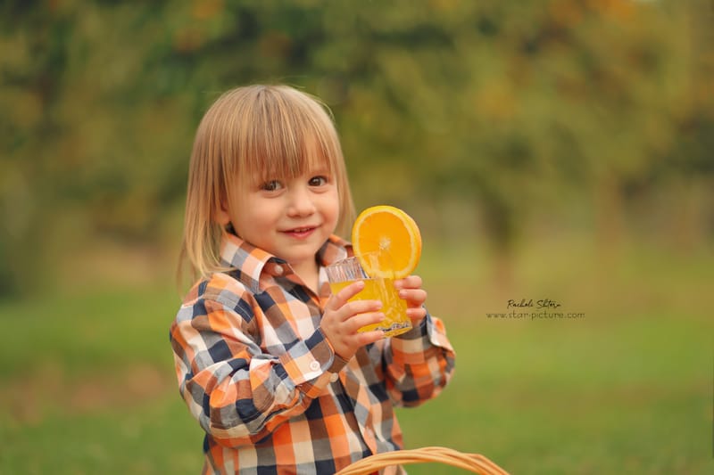הטוהר הזה של הבונבון שבגזירת תלתל נהיה גבר קטן