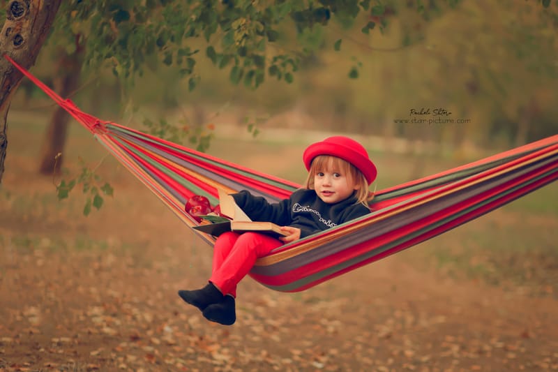 הטוהר הזה של הבונבון שבגזירת תלתל נהיה גבר קטן