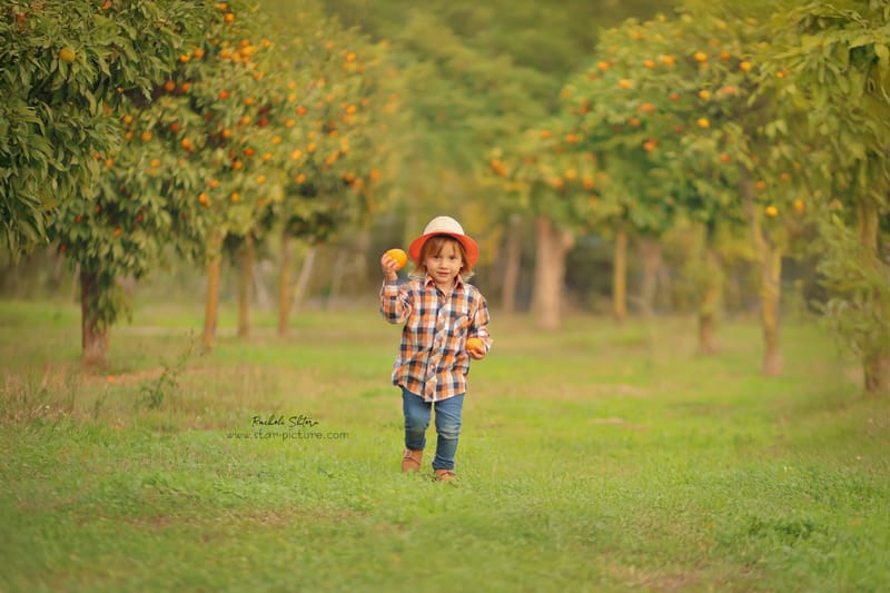הטוהר הזה של הבונבון שבגזירת תלתל נהיה גבר קטן