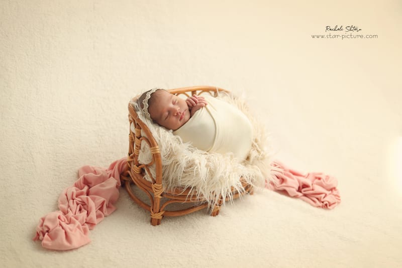 צבעים טבעיים זה פשוט לתת לרוך לדבר... לתת לפרצוף הרך והזעיר את כל תשומת הלב בפריים...