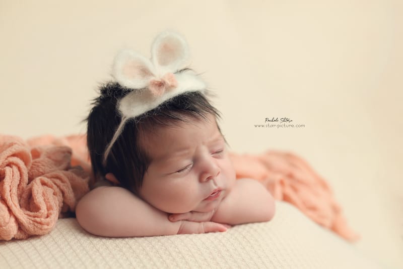 צבעים טבעיים זה פשוט לתת לרוך לדבר... לתת לפרצוף הרך והזעיר את כל תשומת הלב בפריים...