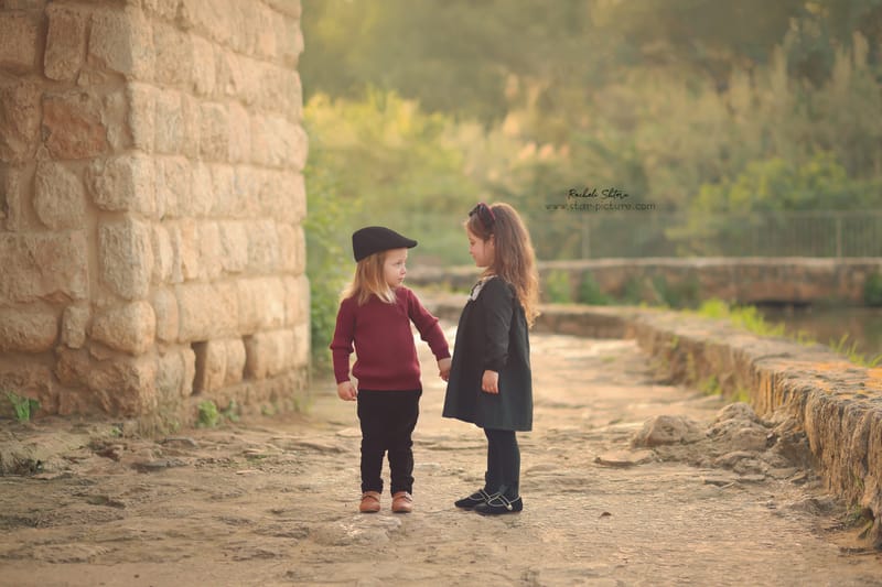 הטוהר הזה של הבונבון שבגזירת תלתל נהיה גבר קטן