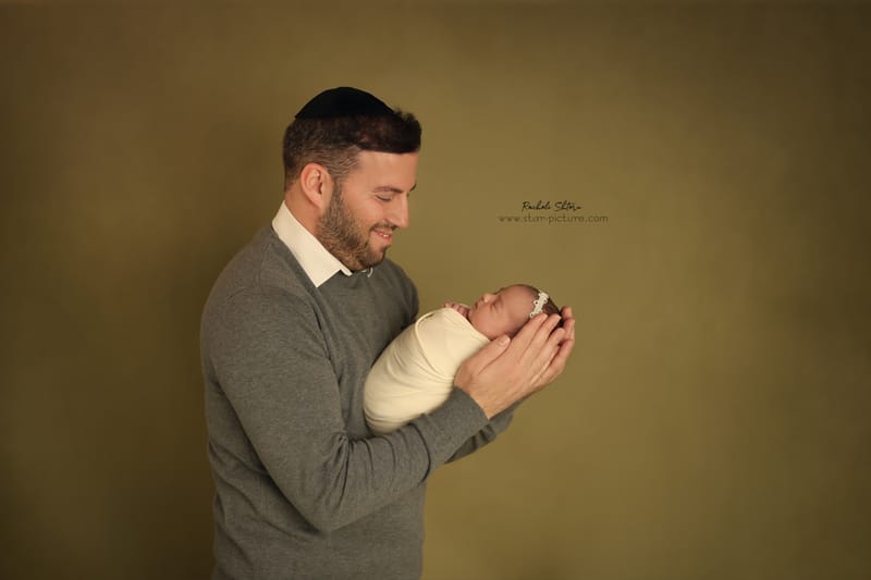 ניו בורן עם אחים והורים