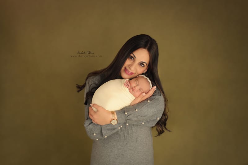 ניו בורן עם אחים והורים