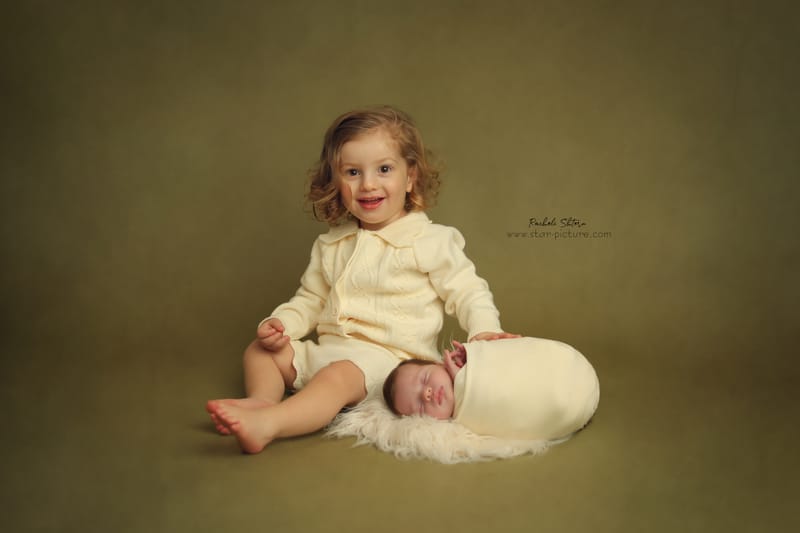 ניו בורן עם אחים והורים