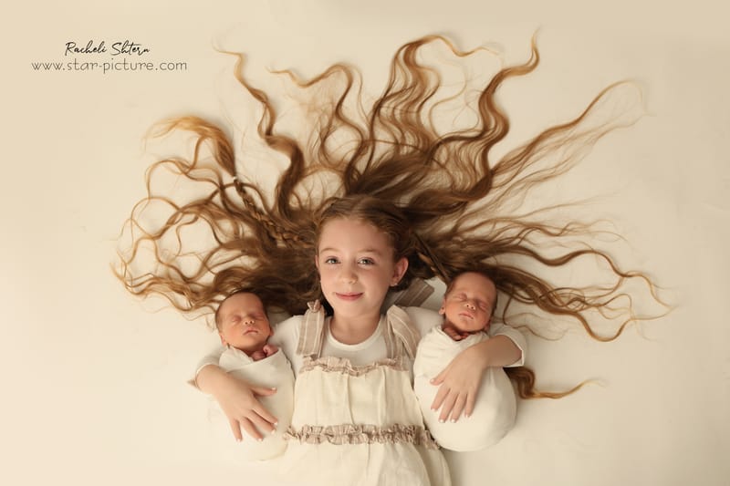 ניו בורן עם אחים והורים