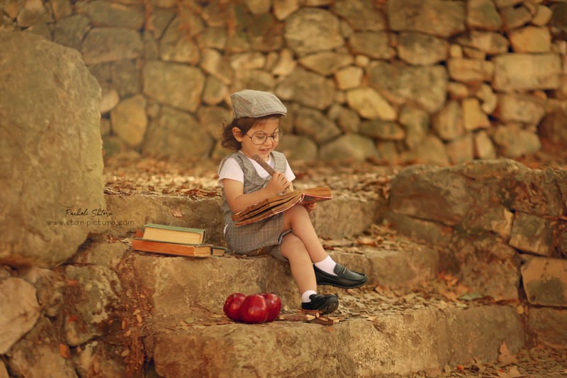 הטוהר הזה של הבונבון שבגזירת תלתל נהיה גבר קטן