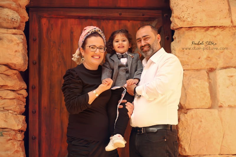 הטוהר הזה של הבונבון שבגזירת תלתל נהיה גבר קטן