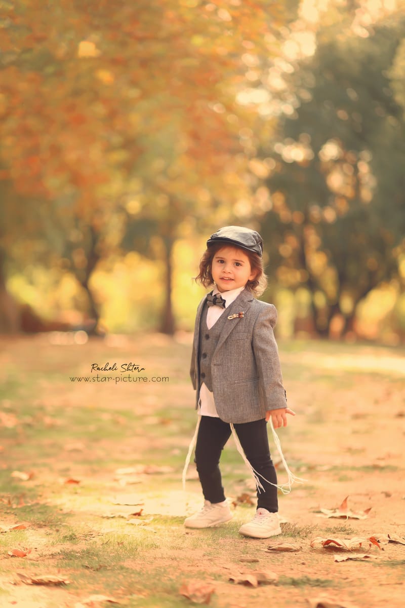 הטוהר הזה של הבונבון שבגזירת תלתל נהיה גבר קטן