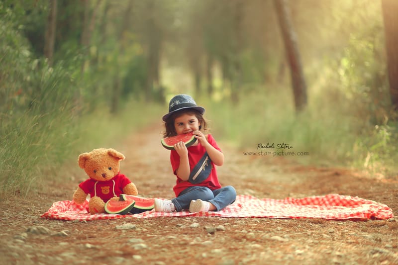 הטוהר הזה של הבונבון שבגזירת תלתל נהיה גבר קטן