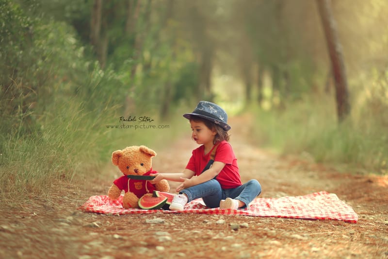 הטוהר הזה של הבונבון שבגזירת תלתל נהיה גבר קטן