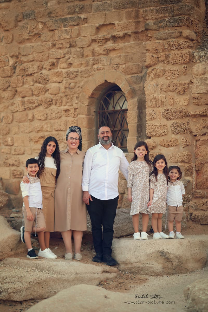 הטוהר הזה של הבונבון שבגזירת תלתל נהיה גבר קטן