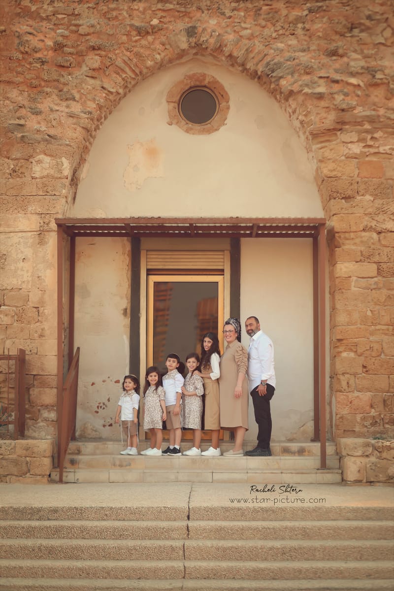 הטוהר הזה של הבונבון שבגזירת תלתל נהיה גבר קטן