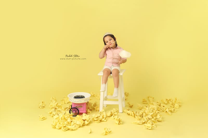 הרגע הזה שהוא עדיין שובב ותינוק , רגע לפני שהוא הופך להיות גבר קטן...