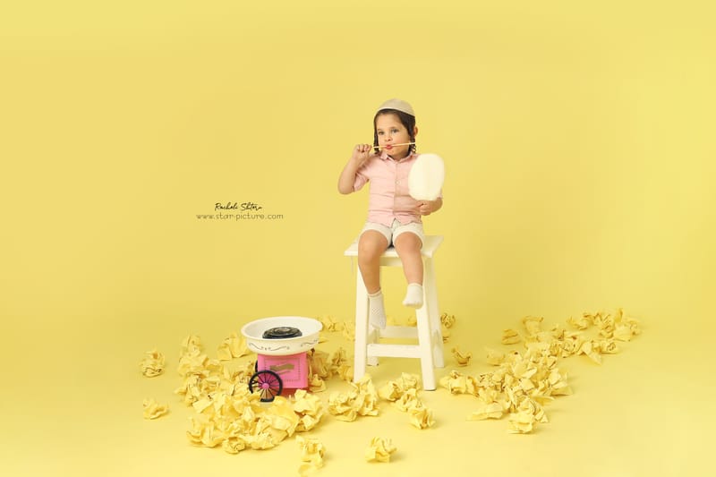 הרגע הזה שהוא עדיין שובב ותינוק , רגע לפני שהוא הופך להיות גבר קטן...