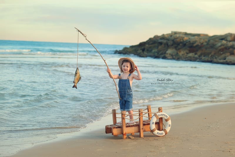 הטוהר הזה של הבונבון שבגזירת תלתל נהיה גבר קטן