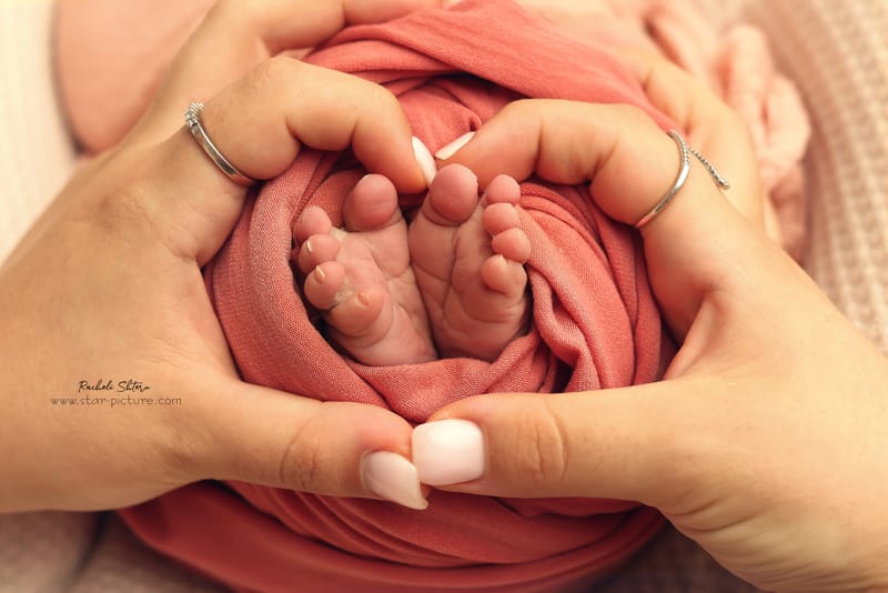ניו בורן עם אחים והורים