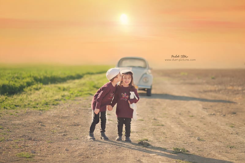 הטוהר הזה של הבונבון שבגזירת תלתל נהיה גבר קטן