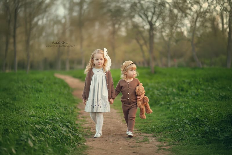 הטוהר הזה של הבונבון שבגזירת תלתל נהיה גבר קטן