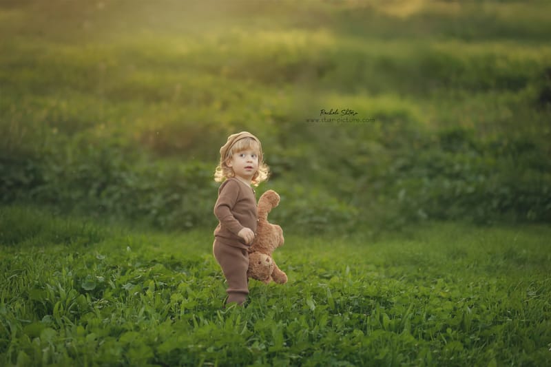 הטוהר הזה של הבונבון שבגזירת תלתל נהיה גבר קטן