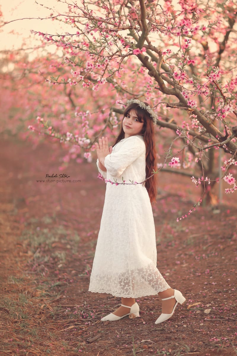 בת מצווה- אצילות ומתיקות... 