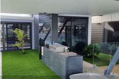 Design Your Outdoor Space with Synthetic Grass and Turf: The Perfect Lawn Solution