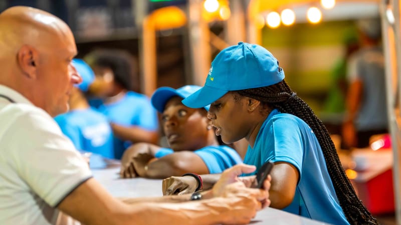 WAVE7 Creatives frames the rhythm of Curaçao