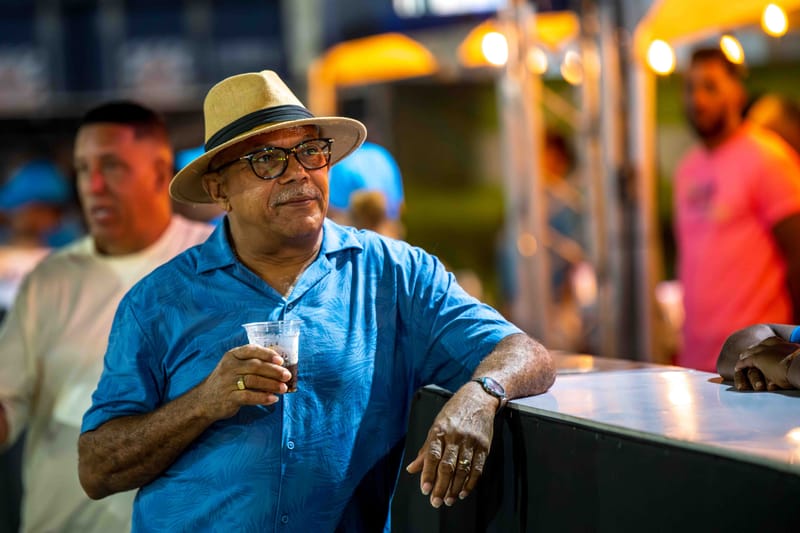 WAVE7 Creatives frames the rhythm of Curaçao