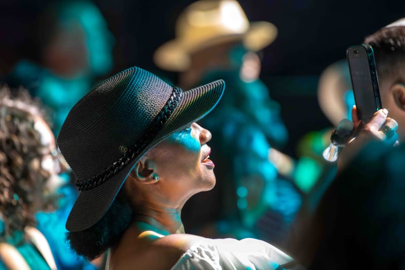 WAVE7 Creatives frames the rhythm of Curaçao